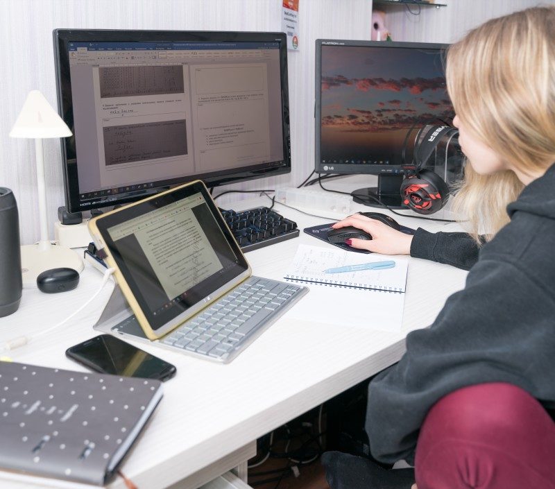 girl-computer-pc-desk-college-courses